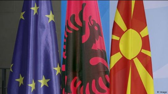 Albanien, Nordmakedonien og EU